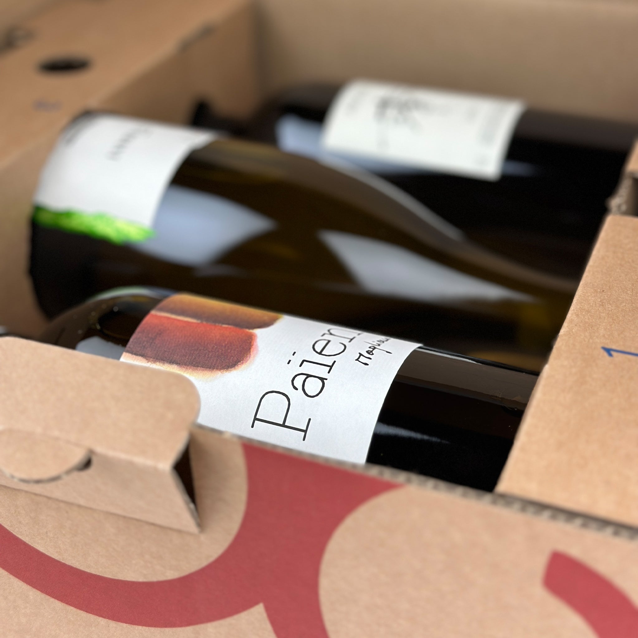 Coffret cadeau - Boîte de 6 bouteilles de vin du Québec